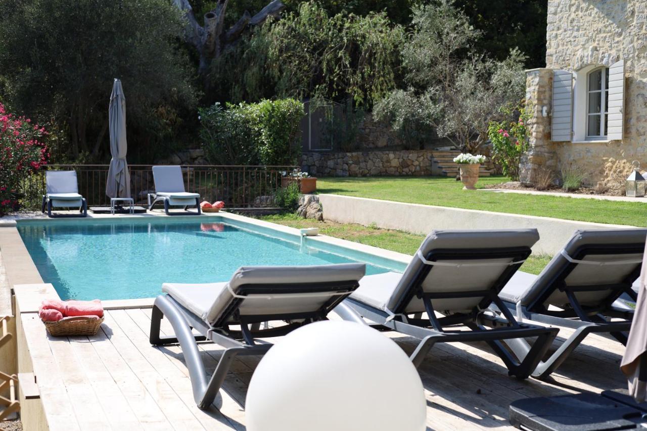 L'Elegante Bastide En Pierre Avec Vue Sur Le Vieux Village De מוגין מראה חיצוני תמונה